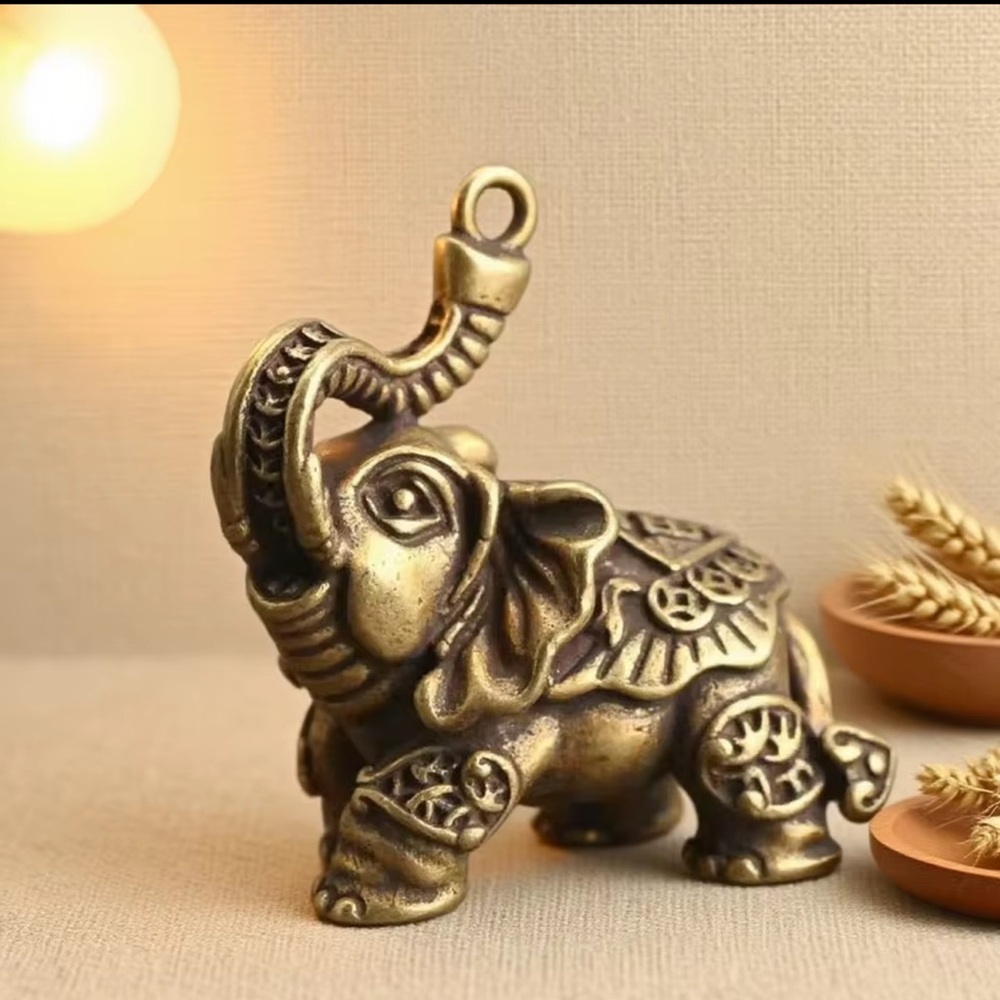 Keychain Elephant Ornaments  Metal Animal 
Lucky Totem keychain - Picture 4 of 6